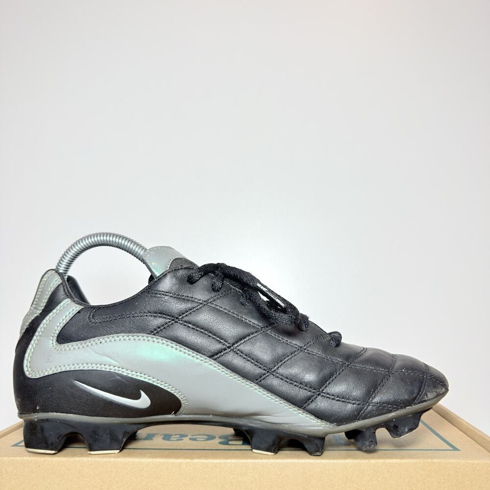 Vintage Mens 9.5 Nike Air Zoom ZM Total 90 Soccer Cleats Black Silver Leather - Picture 2 of 13